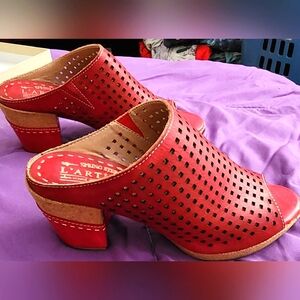 L'Artiste Shoes by Spring Step Patience, Size 7, Red